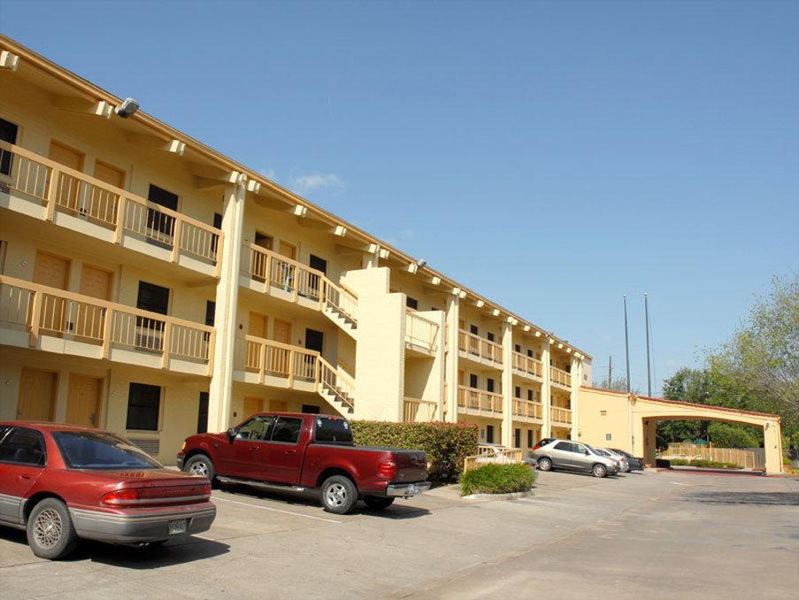 Motel 6 Houston Medical Center - Reliant Park Exterior photo